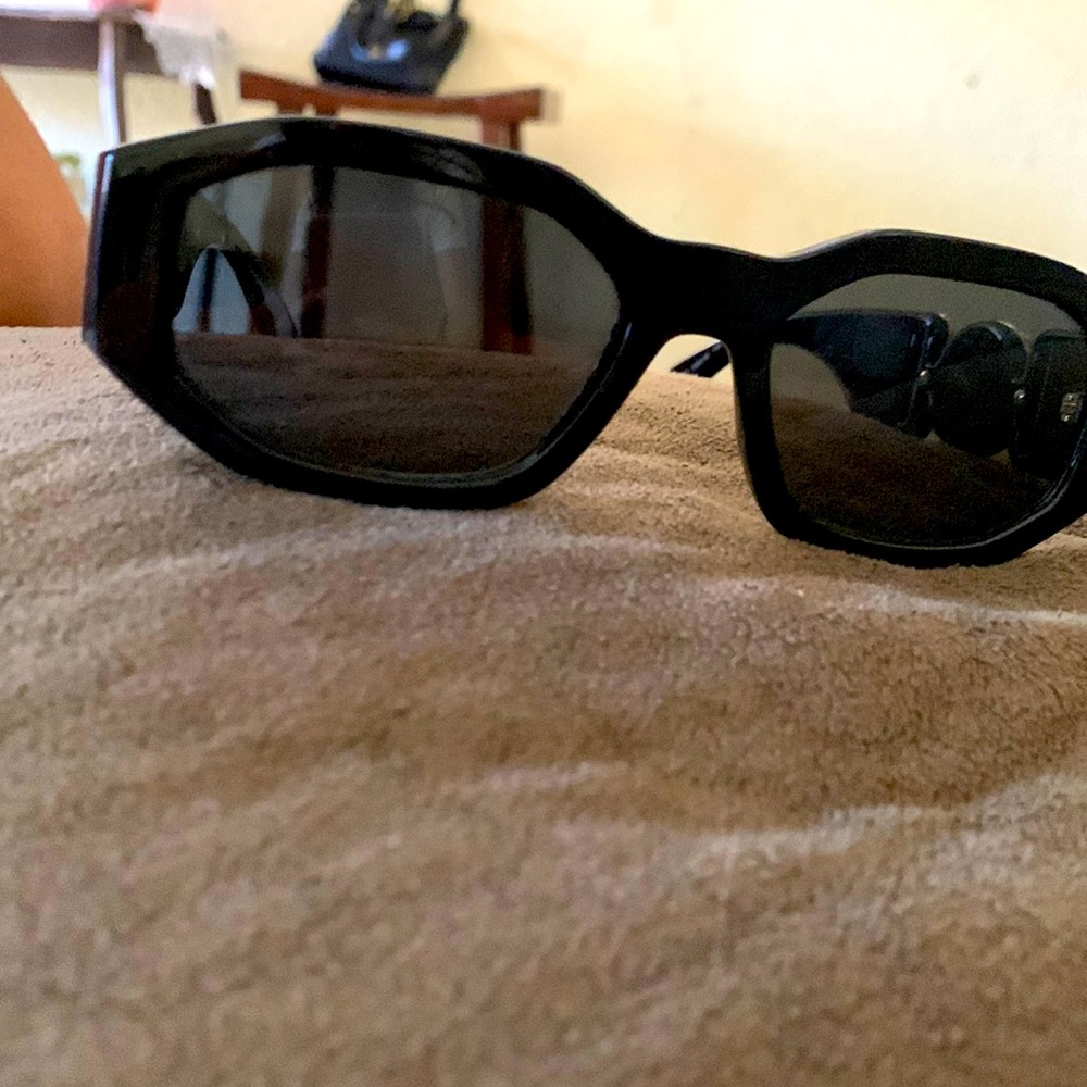 SUNGLASSES!!!!